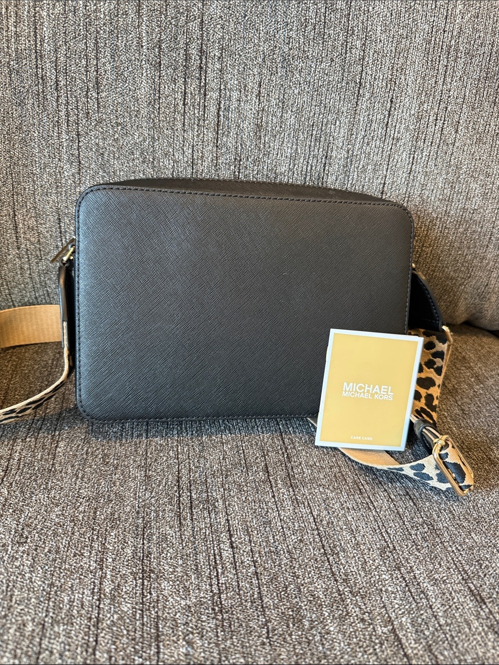 NWOT MICHAEL KORS ADJUSTABLE CROSSBODY BAG - Picture 3 of 3